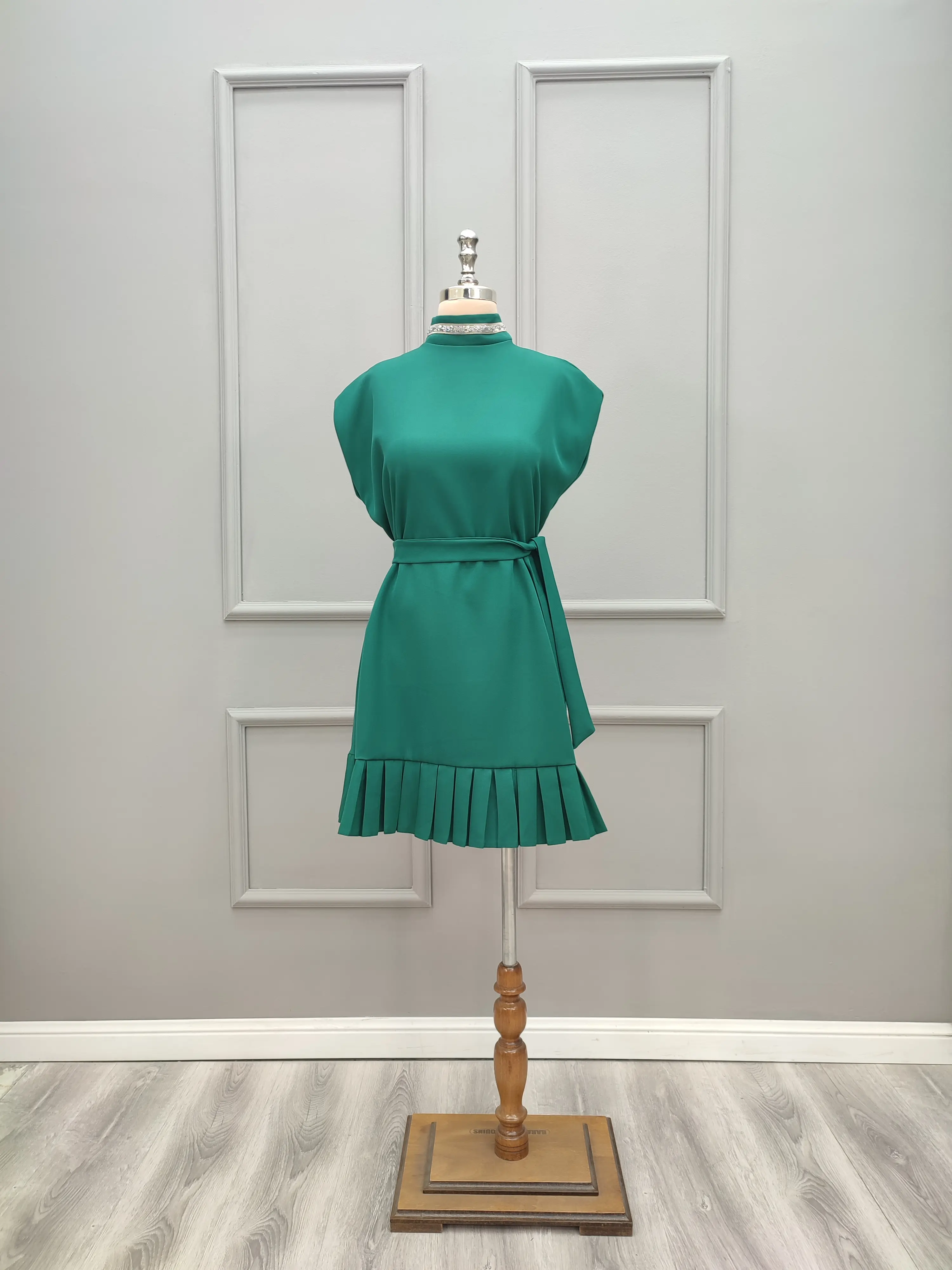 پیراهن کوتاه فری سایز نگین دار 2001