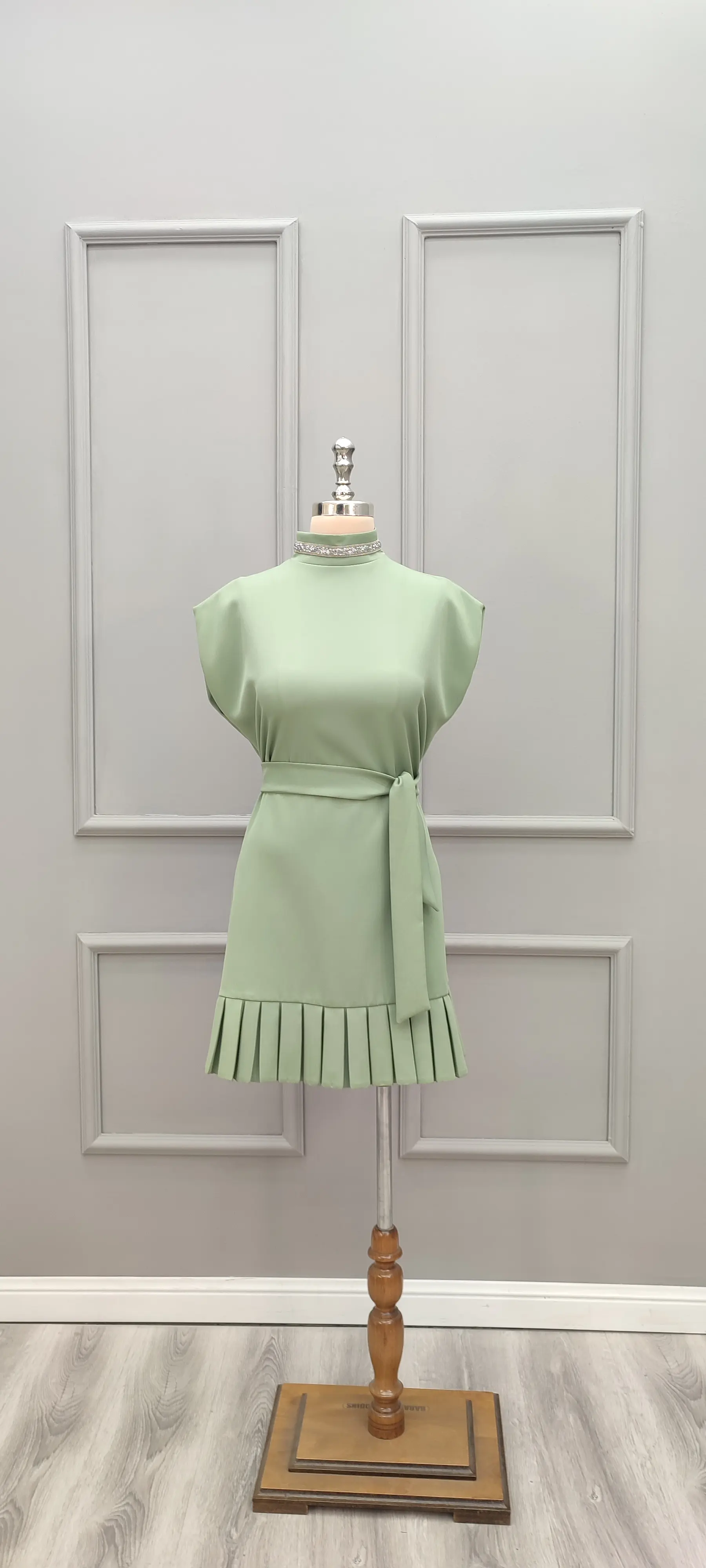 پیراهن کوتاه فری سایز نگین دار 2001