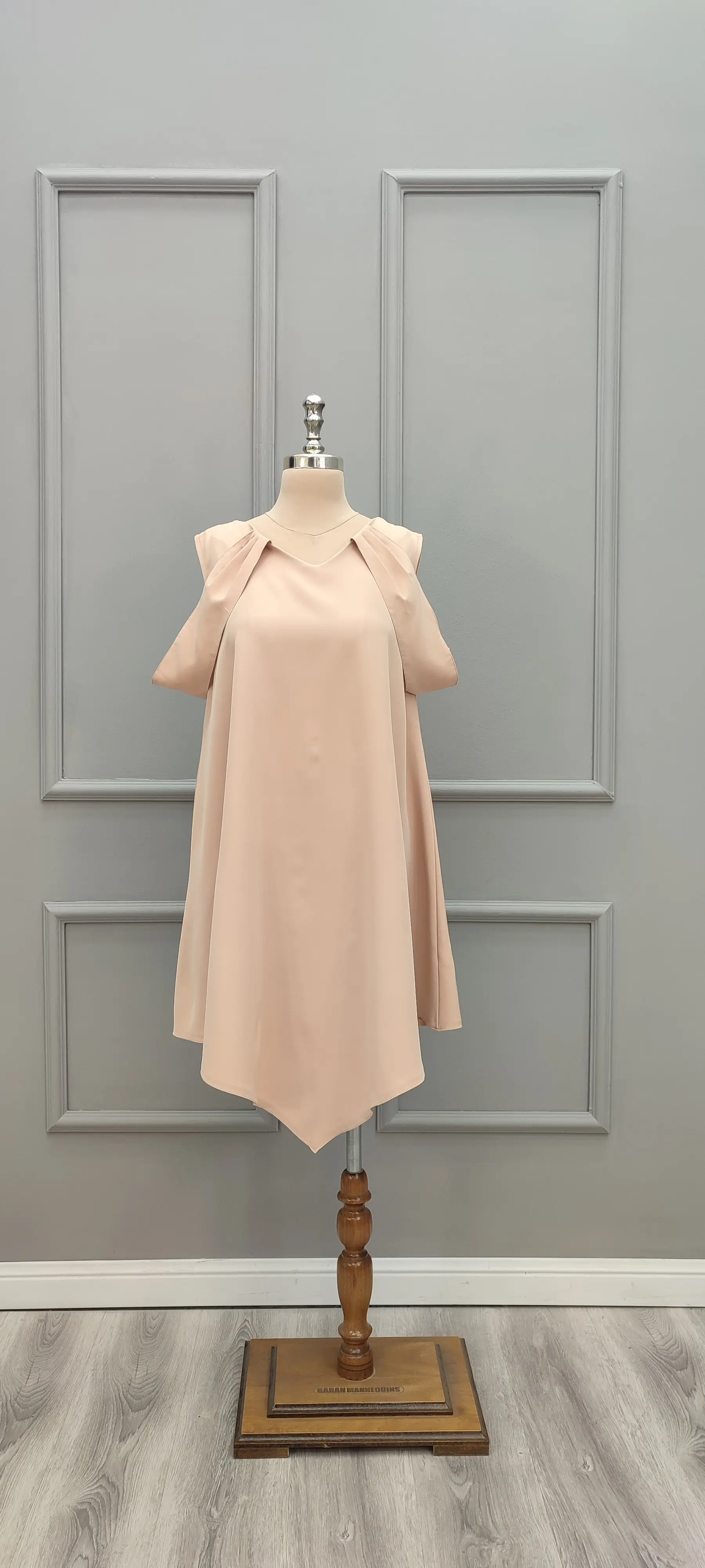 پیراهن کوتاه فری سایز دنیا 2040