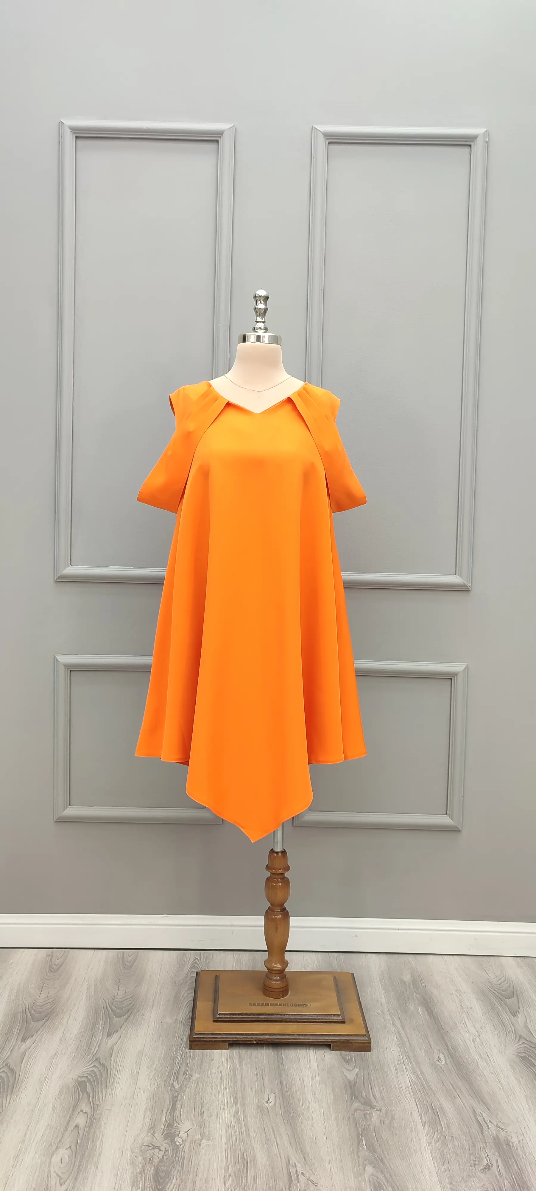 پیراهن کوتاه فری سایز دنیا 2040